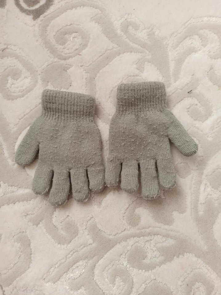 Kız Çocuk Gri Nakışlı Örgü Eldiven - Görsel 2