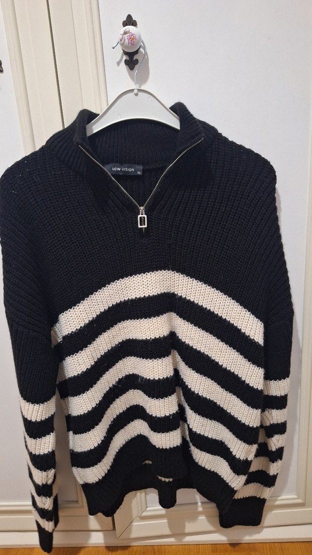 Kadın Gri Çizgili Yarım Fermuarlı Triko Kazak - Görsel 2