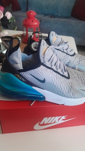 Nike Nike air max270gs