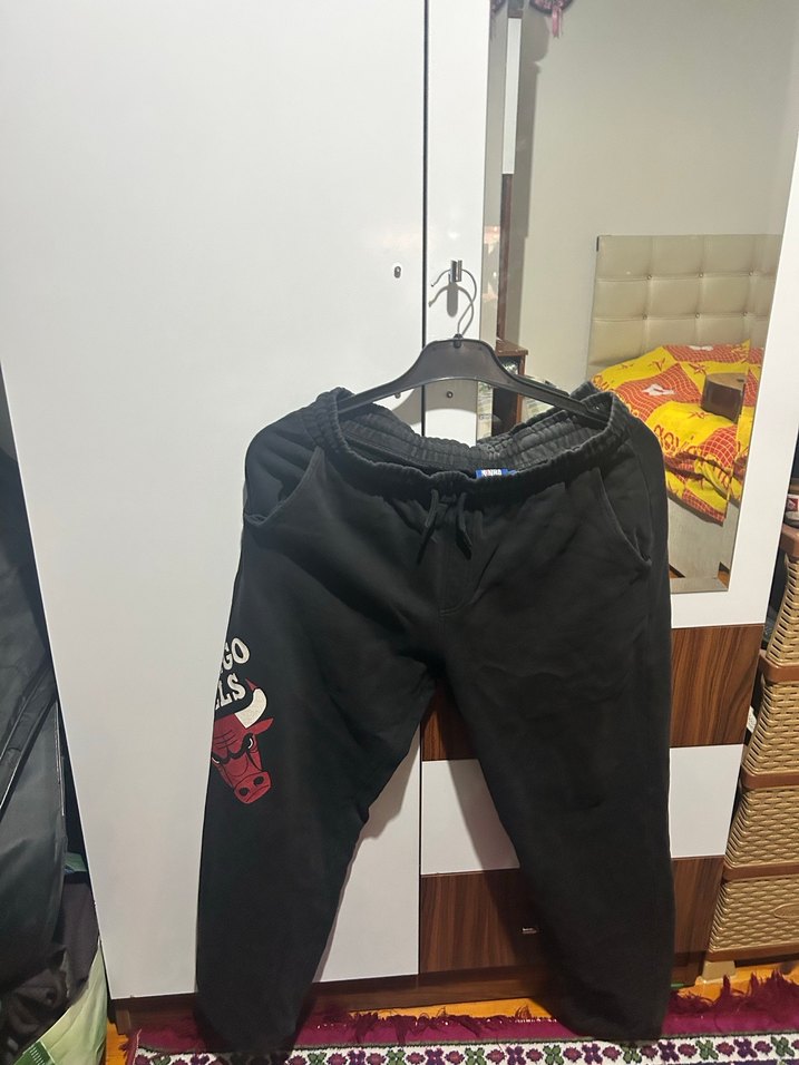 Diz Altı Siyah Baskılı Erkek Eşofman Altı - Görsel 2