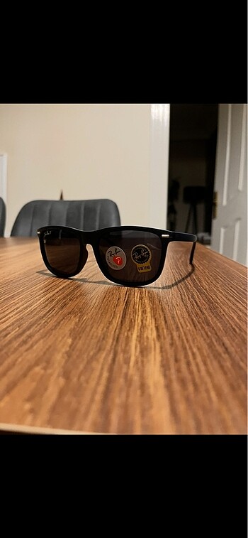 Ray ban