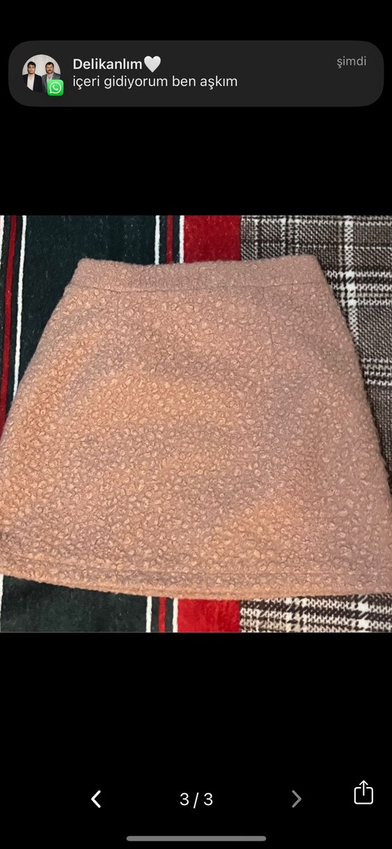 Bej Mini Etek, Kürklü Detaylı, Normcore Tarzı - Görsel 2