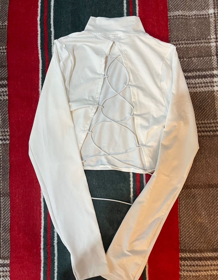 Beyaz Yüksek Yaka Uzun Kollu Kadın Bluz - Görsel 2