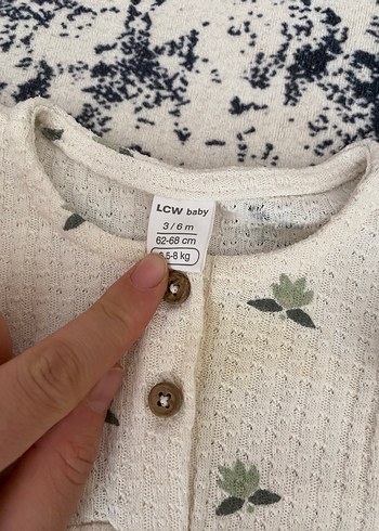 Nakışlı Örme Beyaz Bebek Kız Takımı - Görsel 2