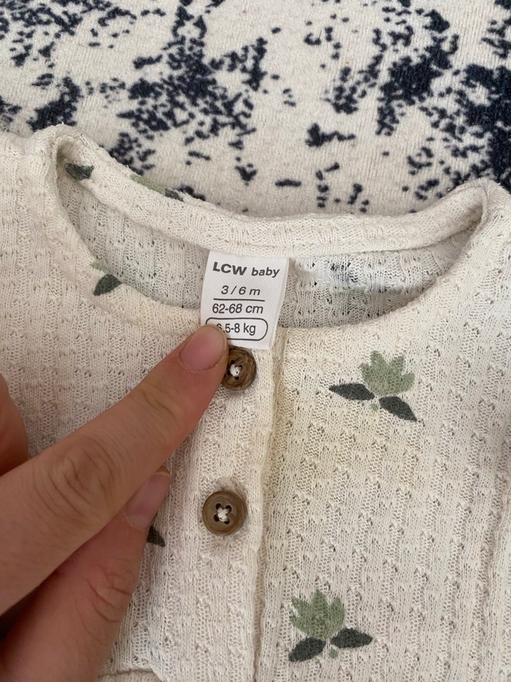 Nakışlı Örme Beyaz Bebek Kız Takımı - Görsel 2