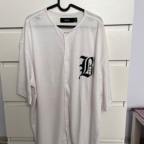 Bershka Tshirt
