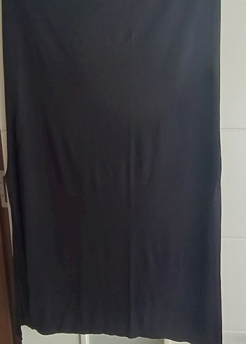 Esnek yanları yırtmaçlı Siyah Uzun Etek