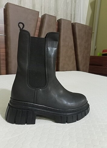 39 Beden siyah Renk KIŞLIK RAHAT KALIP SPOR BOT