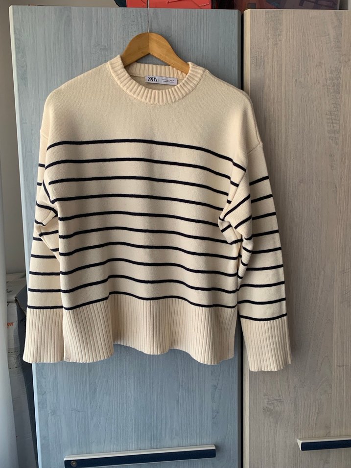 Çizgili Beyaz Kadın Triko Kazak - Görsel 2