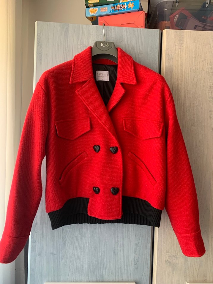 Kırmızı Düğmeli Mini Kadın Ceket - Görsel 2