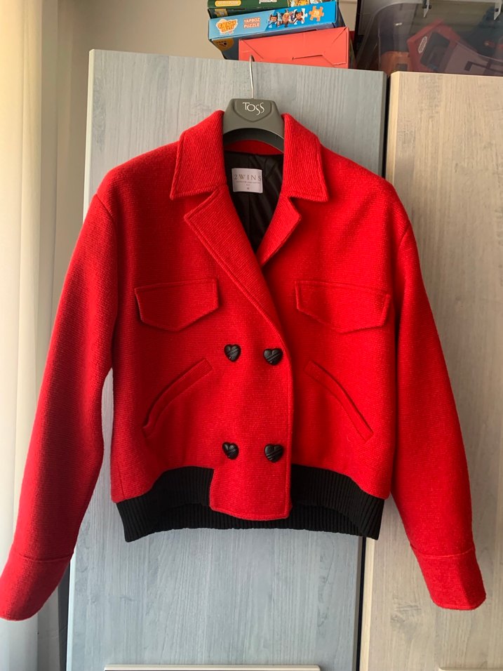 Kırmızı Düğmeli Mini Kadın Ceket - Görsel 3