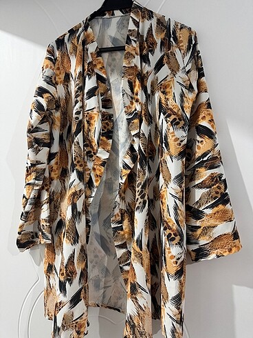 Desenli kimono