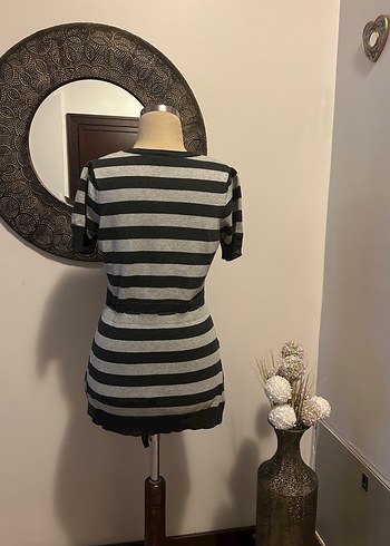 m Beden gri Renk XSIDE marka ,M beden,Gri Çizgili Kısa Kollu Örme Elbise