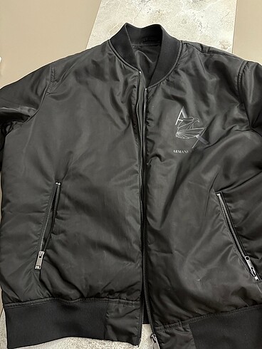 Armani mont