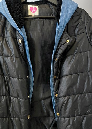 Zara Siyah Kapüşonlu Şık Mont Sıcak Tutuyor, Çok Temiz