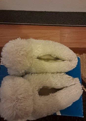 Beyaz Kürklü Kız Çocuk Ev Terliği - Görsel 4