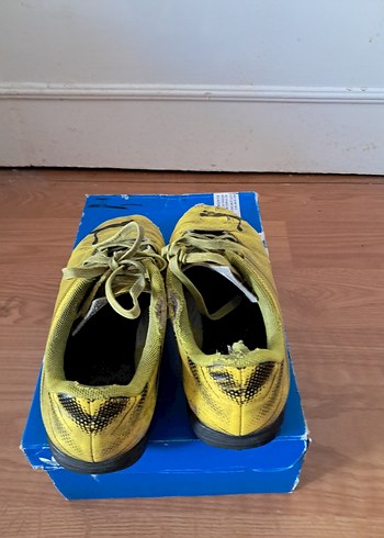 36 Beden Sarı Erkek Futbol Ayakkabısı Velcro