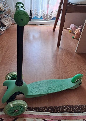  Beden Yeşil Çocuk Scooter'ı