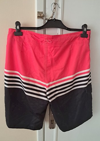 Beyaz Çizgili Pembe Erkek Midi Deniz Şortu - Görsel 4