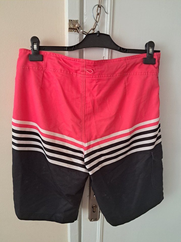 Beyaz Çizgili Pembe Erkek Midi Deniz Şortu - Görsel 4