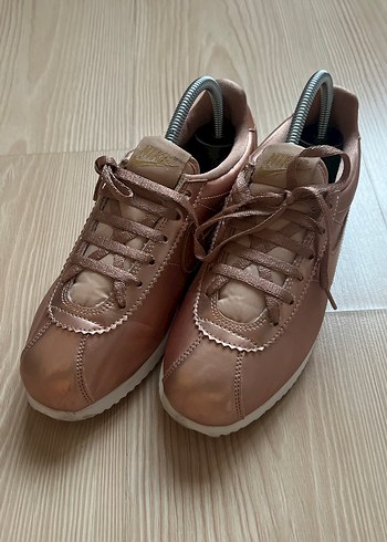 Bronz Renk Nike Cortez