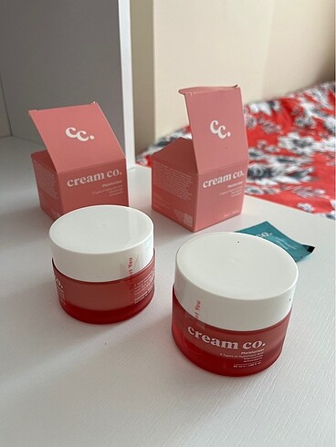 Cream Co Tüm Cilt Tipleri İçin Cilt Tonu Eşitleyici Aydınlatıcı