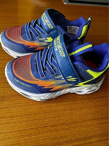 skechers 23 numara ışıklı