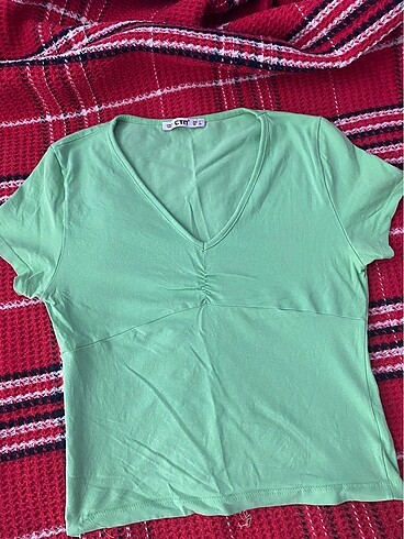 Yeşil tshirt