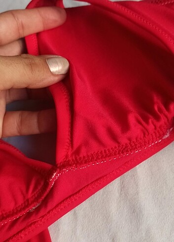 38 Beden Penti kırmızı üçgen bikini üstü