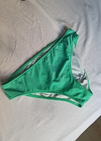 KOM yeşil bikini altı 