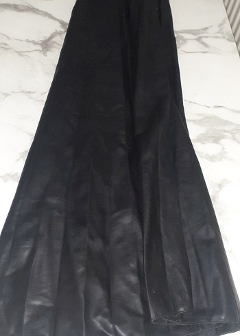 Siyah Deri Uzun Drapeli Etek - Görsel 2