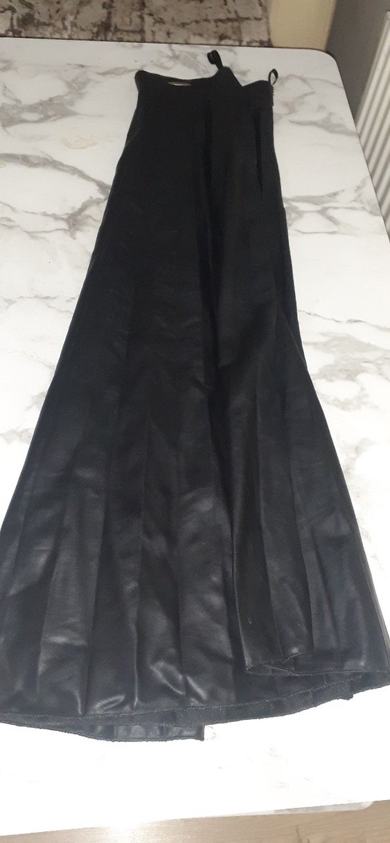 Siyah Deri Uzun Drapeli Etek - Görsel 2