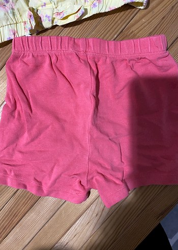 1 Yaş Beden pembe Renk Düğmeli Sarı Çiçekli Kısa Kollu Bluz ve Pembe Şort