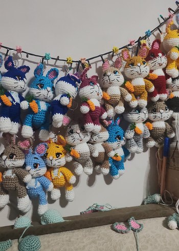  Beden Renkli Amigurumi Tavşan Oyuncaklar