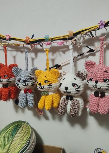 Renkli Örgü Kedi Anahtarlıkları - Görsel 4