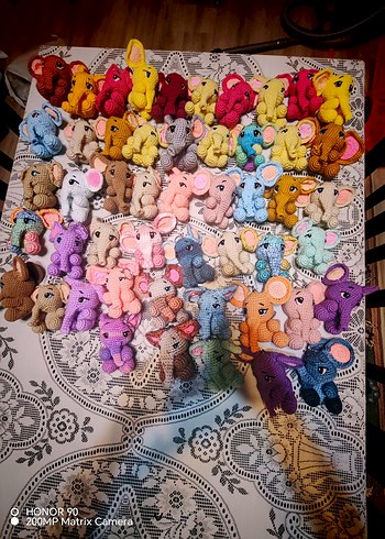 Renkli El Yapımı Peluş Oyuncaklar - Görsel 18