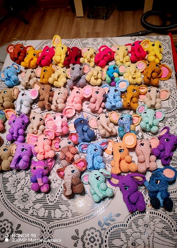 Renkli El Yapımı Peluş Oyuncaklar - Görsel 12