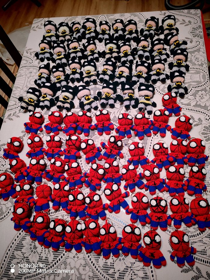 Renkli El Yapımı Peluş Oyuncaklar - Görsel 5