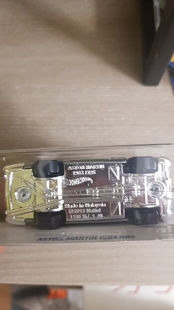 Beden Aston Martin 1963 DB5 Hotwheels
