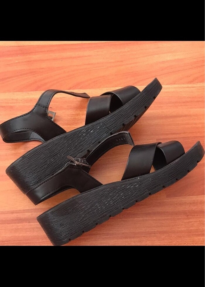 Siyah sandalet - Görsel 3