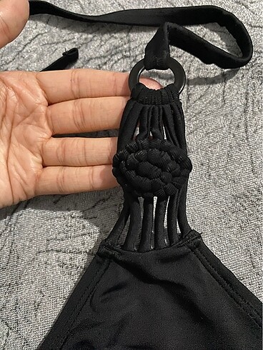 Diğer bikini üst