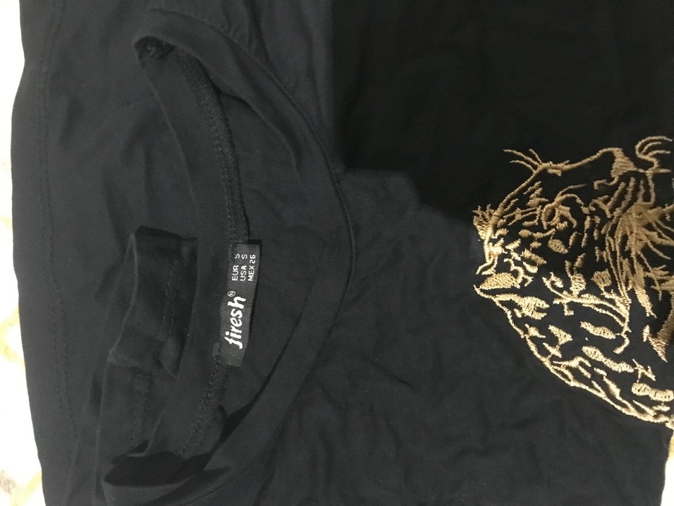 Altın Renkli Baskılı Tişört - Görsel 2