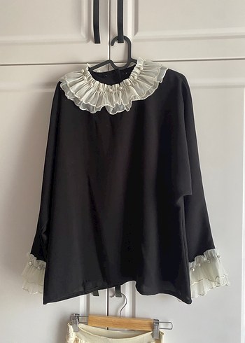 Zara Uzun Siyah Fırfırlı Bohem Bluz ve ekru inci etek