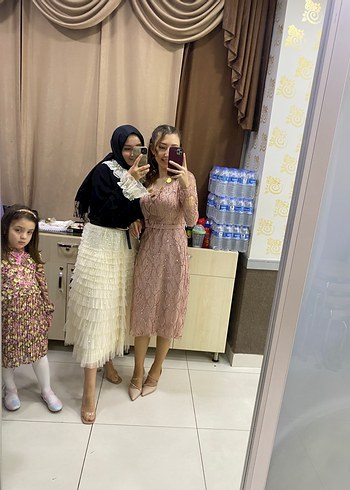 Uzun Siyah Fırfırlı Bohem Bluz ve ekru inci etek - Görsel 5