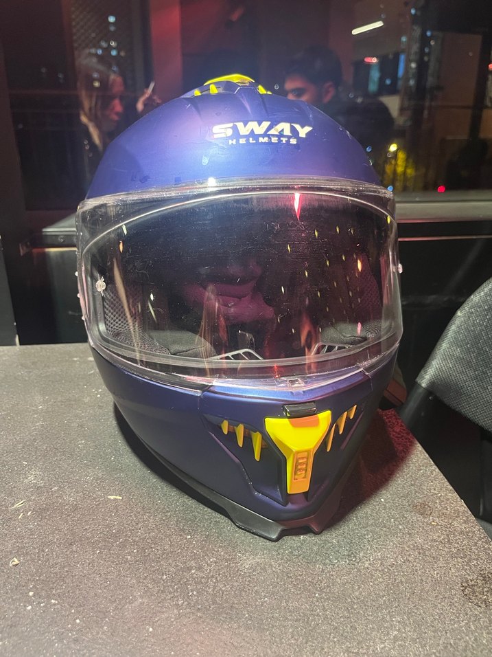 Renkli Baskılı Mavi Cam Kask - Görsel 2