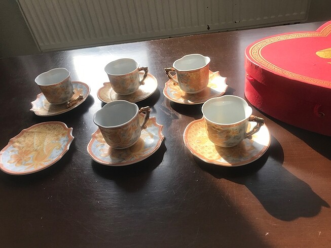 24 CT Gold Plated Fine Porcelain Fincan