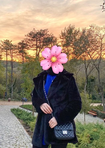 Pembe Çiçek Desenli Kadın Midi Kaban