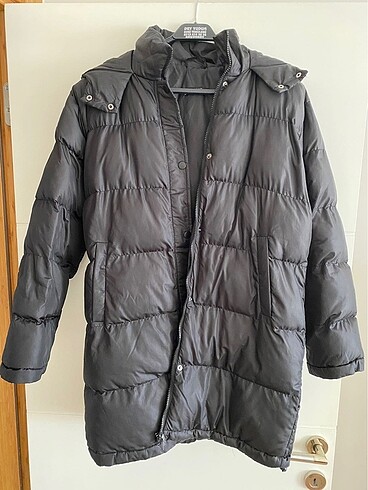 Trendyol & Milla Siyah Oversize Kapüşonlu Şişme Mont