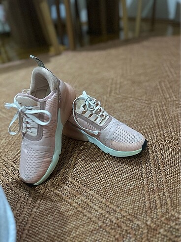pembe spor