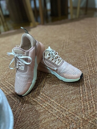 Nike pembe spor